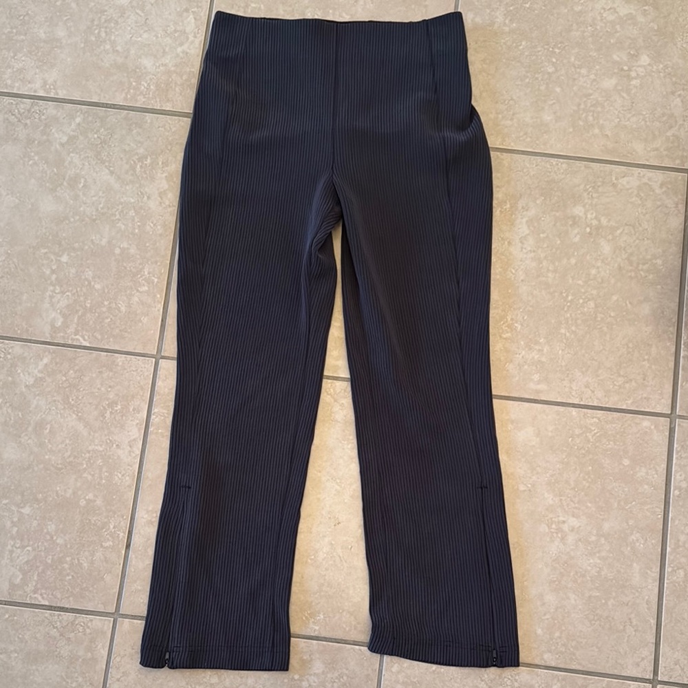 Ribbed Softstreme Zip-Leg High-Rise Cropped Pant 25"